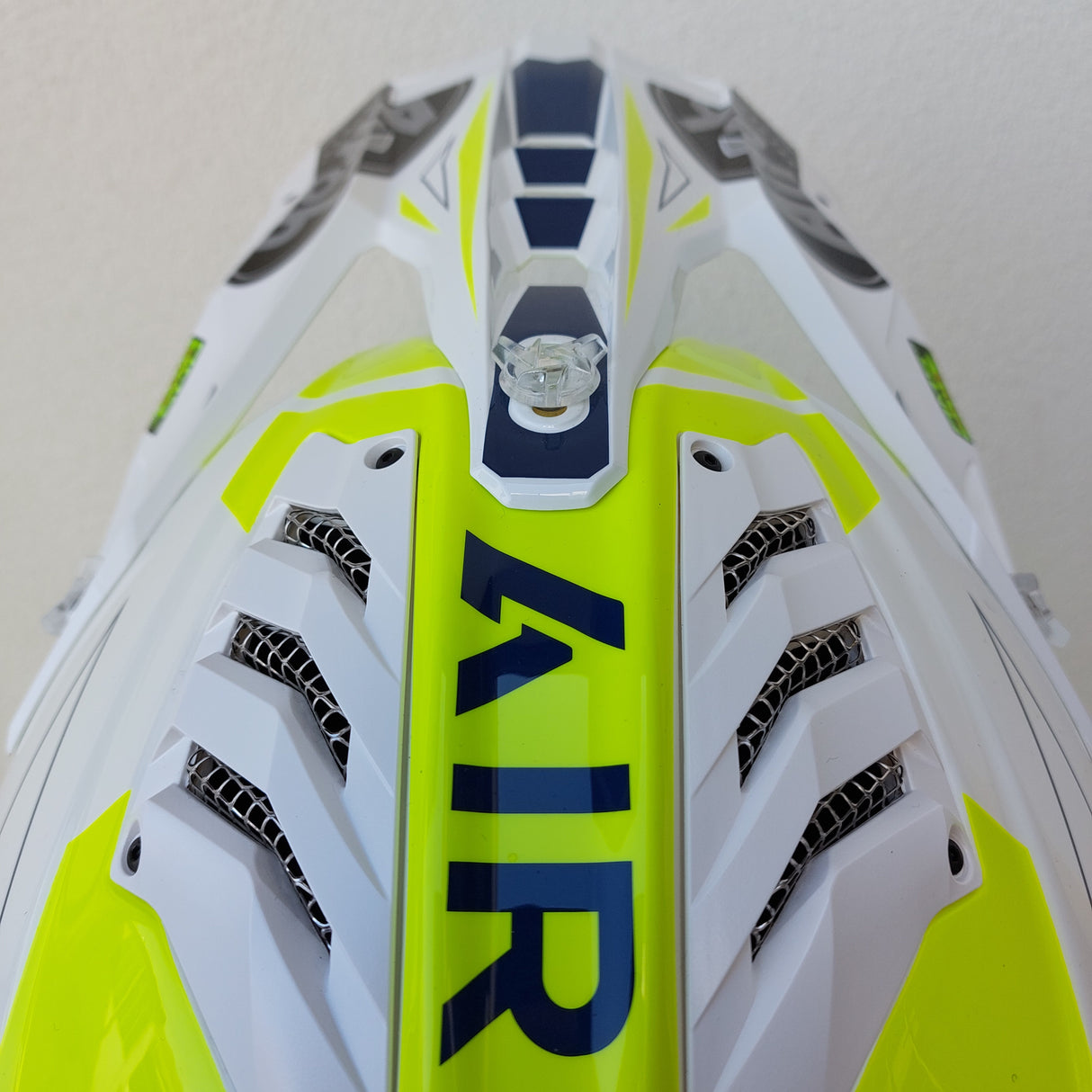 Airoh Aviator 3 SPIN Helmet - Yellow/Blue Gloss