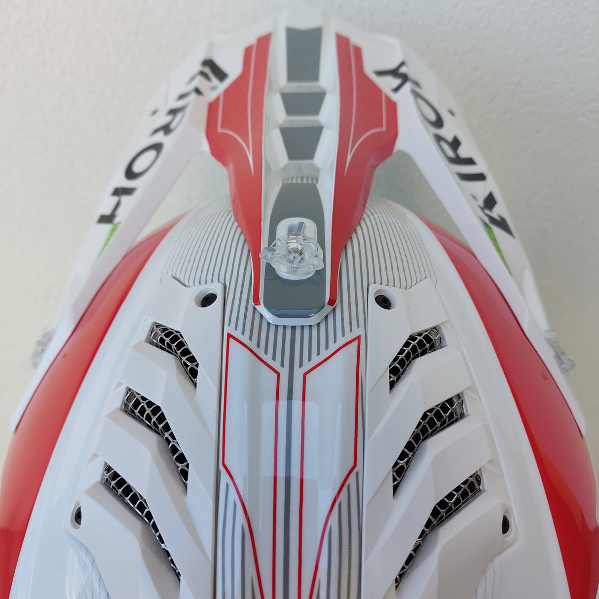 Airoh Aviator 3 SABER Helmet - Red Gloss