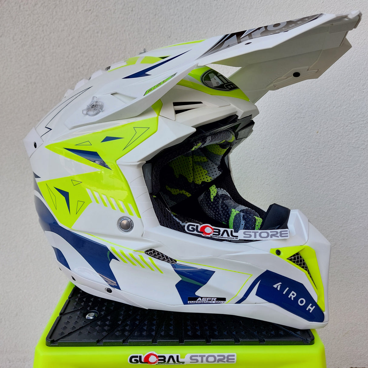 Airoh Aviator 3 SPIN Helmet - Yellow/Blue Gloss