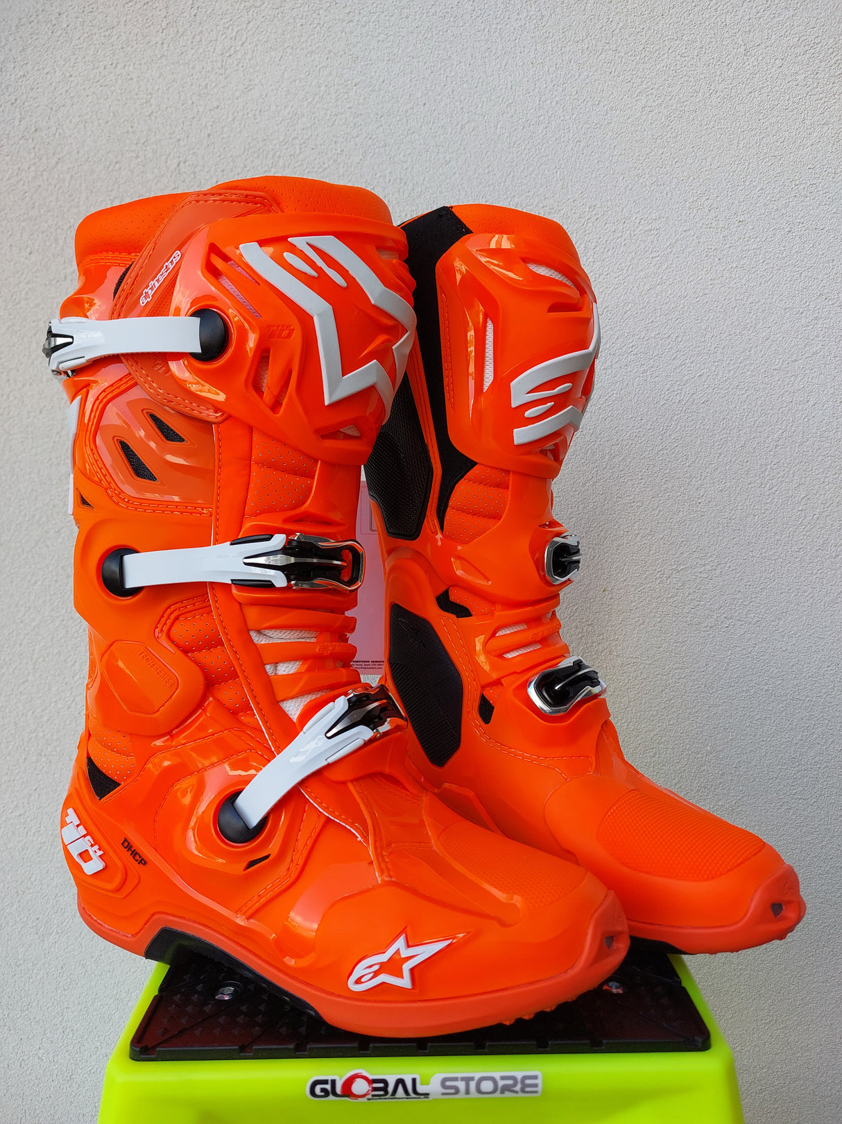 Alpinestars Tech 10 Supervented Boots - Fluorescent Orange