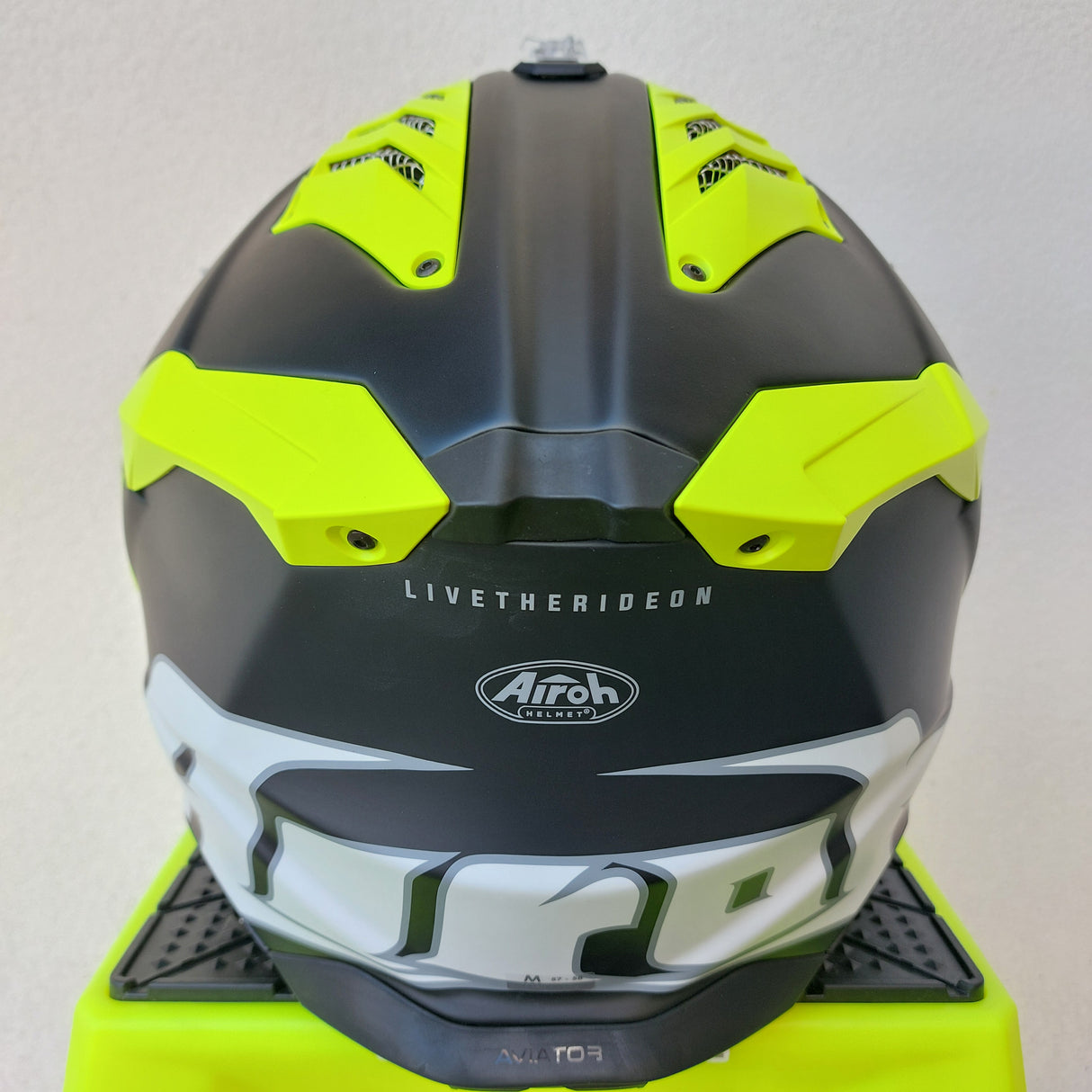 Airoh Aviator 3 GLORY Helmet - Yellow Matt