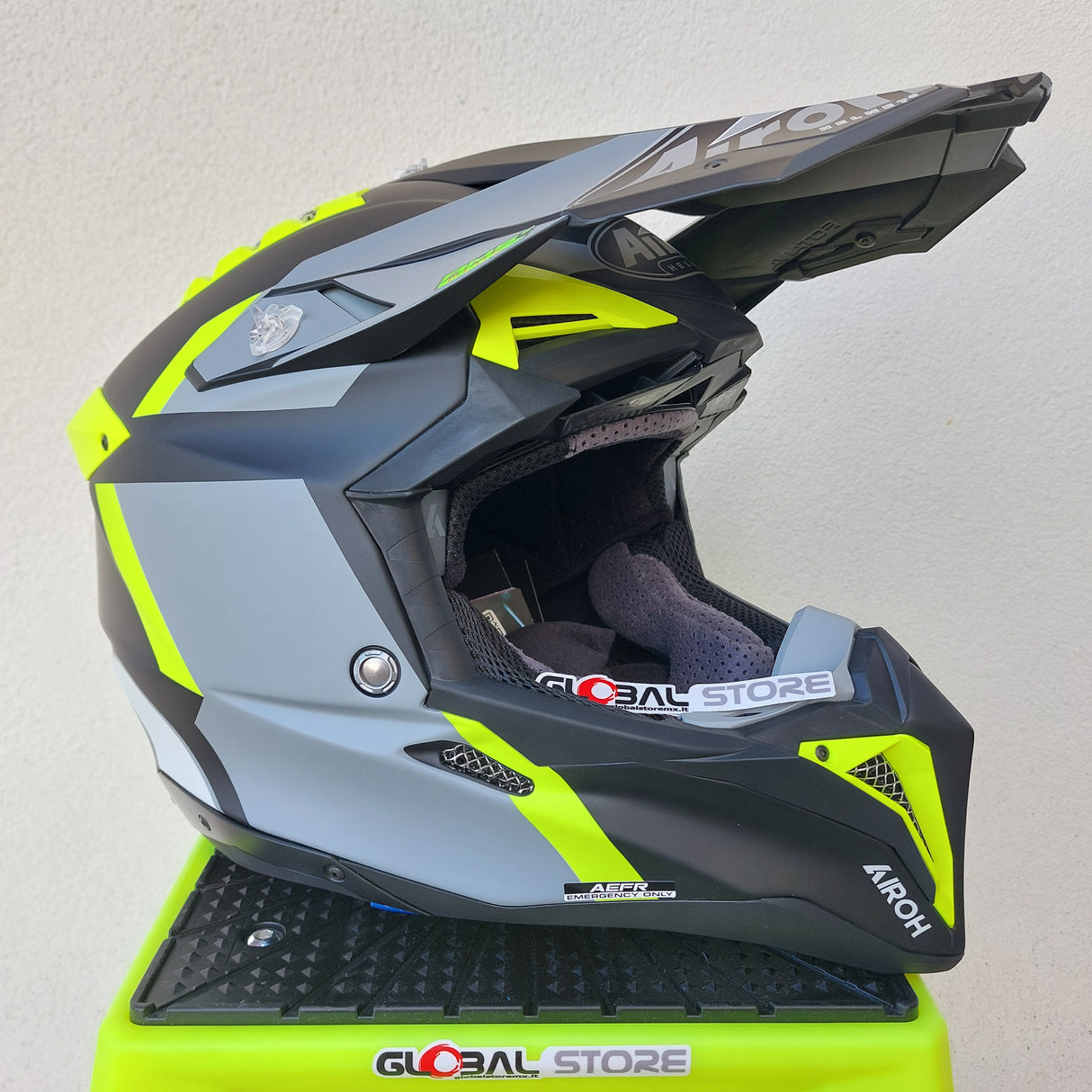 Airoh Aviator 3 GLORY Helmet - Yellow Matt