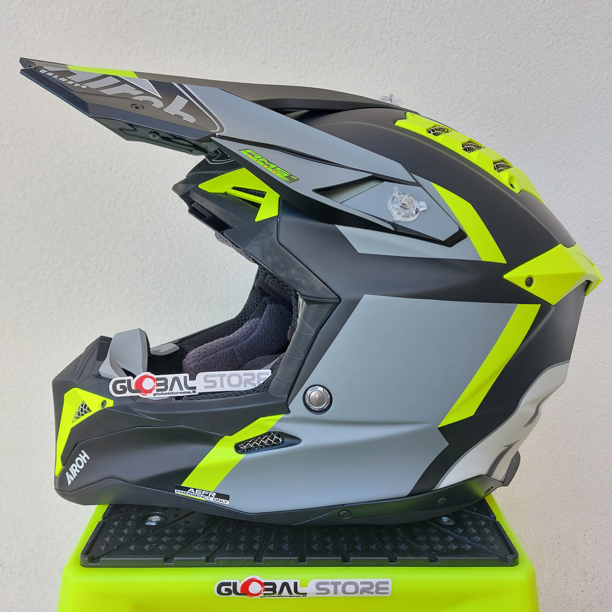 Airoh Aviator 3 GLORY Helmet - Yellow Matt