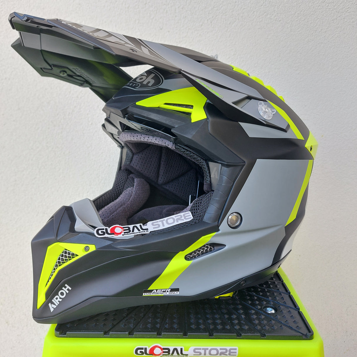 Airoh Aviator 3 GLORY Helmet - Yellow Matt